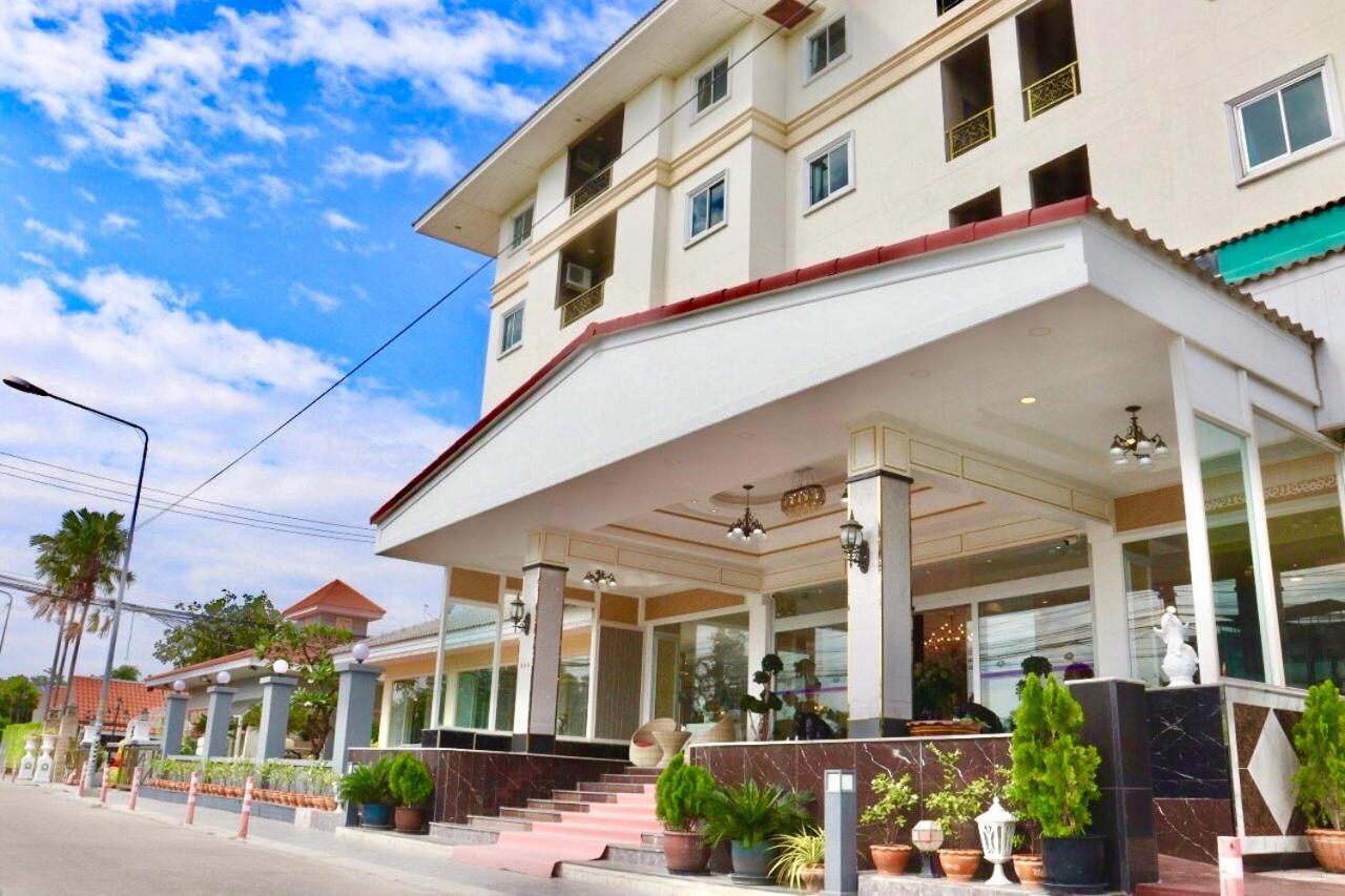 Hotel Napheera Royal Tel Ban Khlong Bang Krathiam Exterior foto