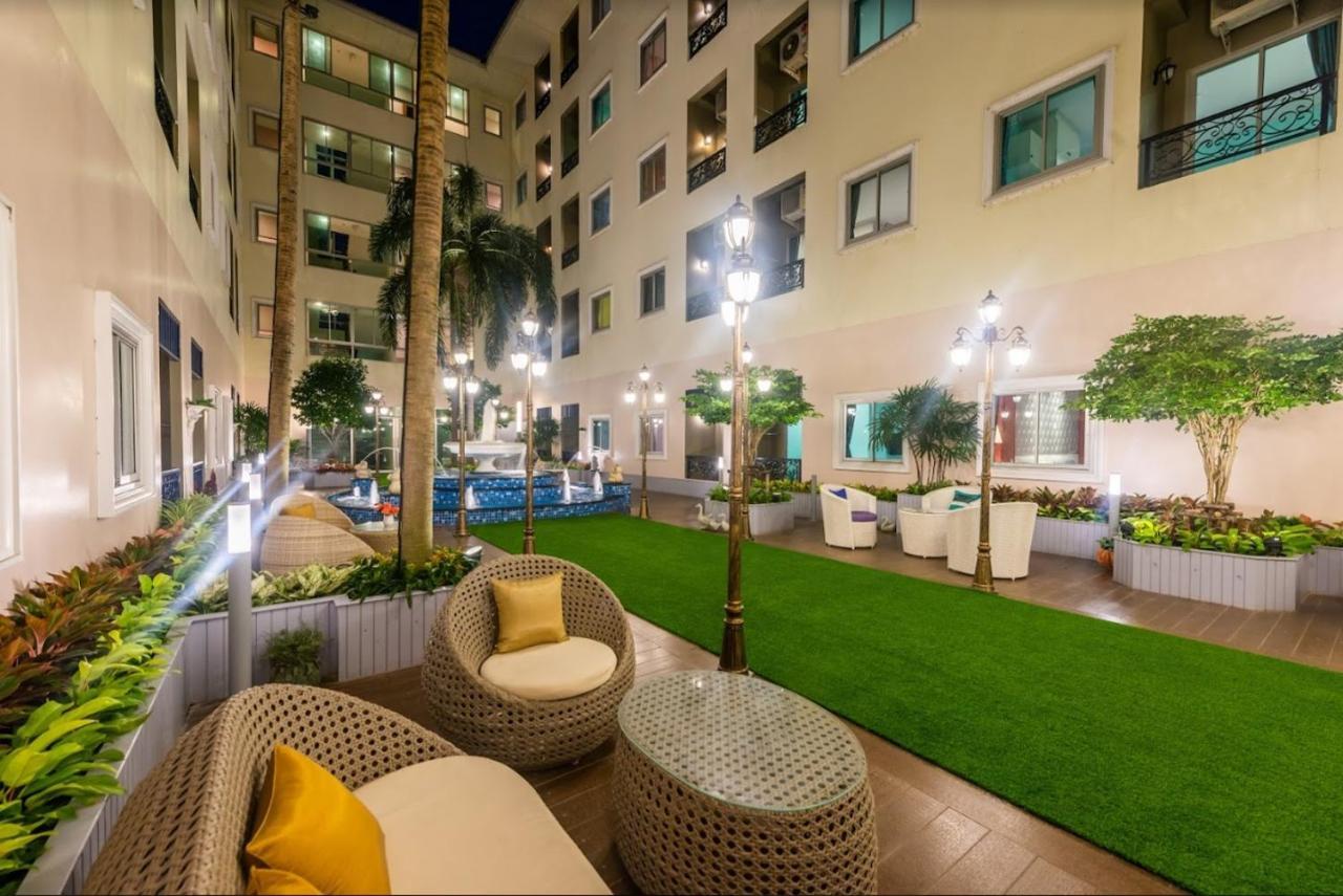 Hotel Napheera Royal Tel Ban Khlong Bang Krathiam Exterior foto
