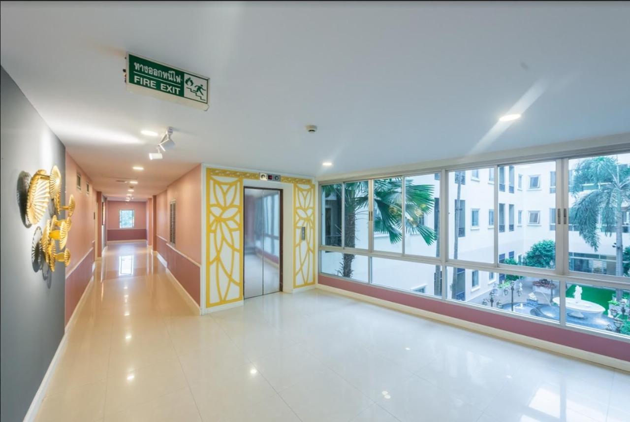 Hotel Napheera Royal Tel Ban Khlong Bang Krathiam Exterior foto