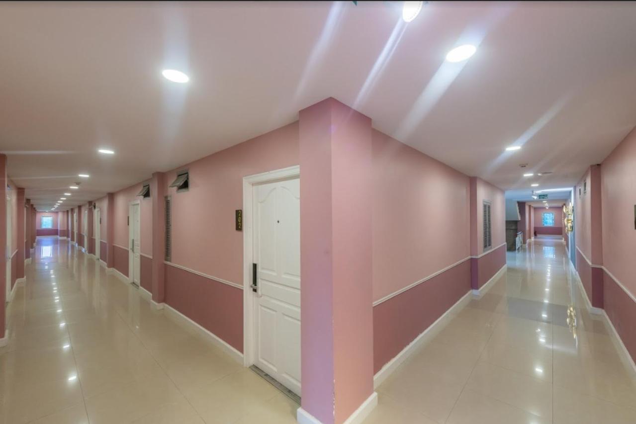 Hotel Napheera Royal Tel Ban Khlong Bang Krathiam Exterior foto